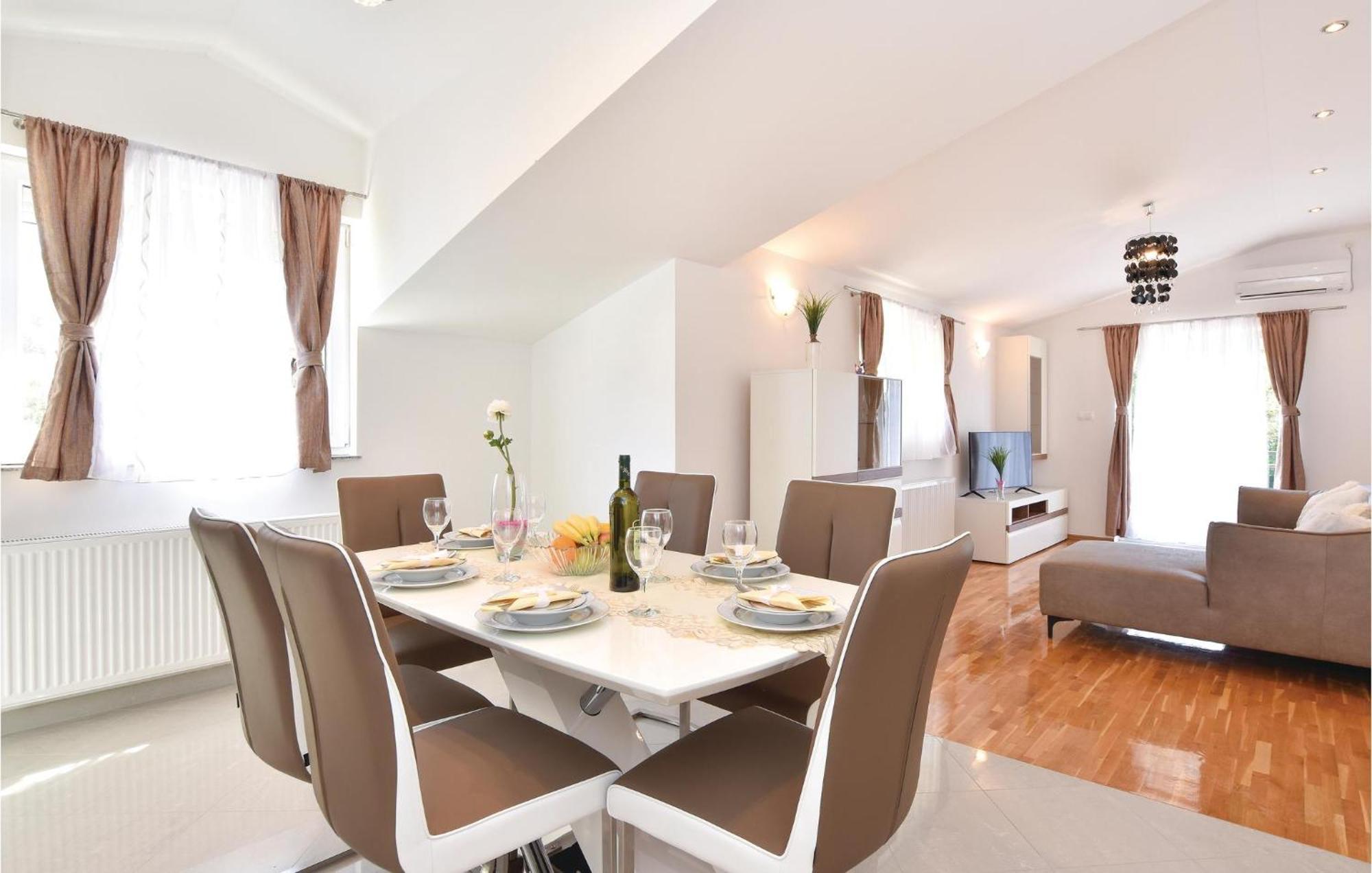 Nice Home In Grab With Wifi Zewnętrze zdjęcie